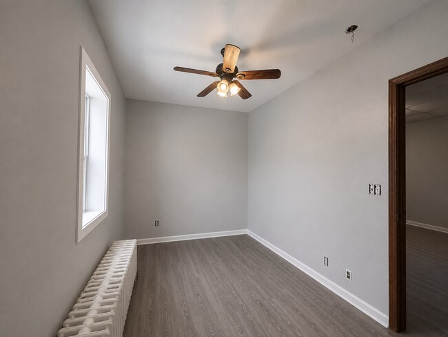 317 Earl St Unit Lower
