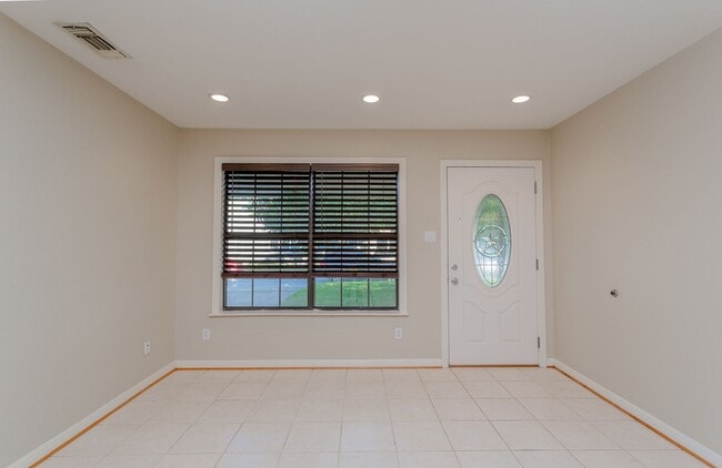 4501 Caswell-