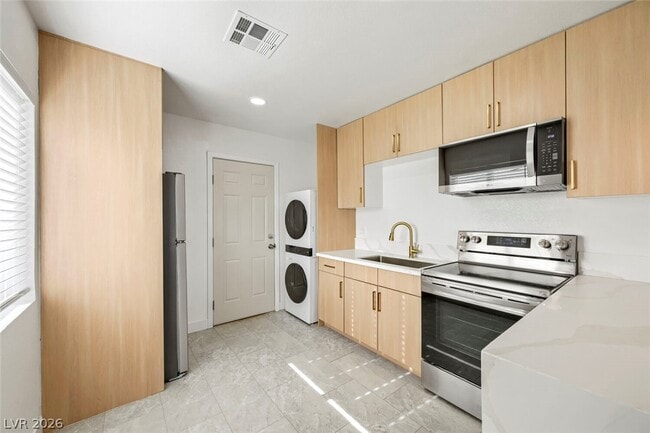 Photo - 1934 Stanford St