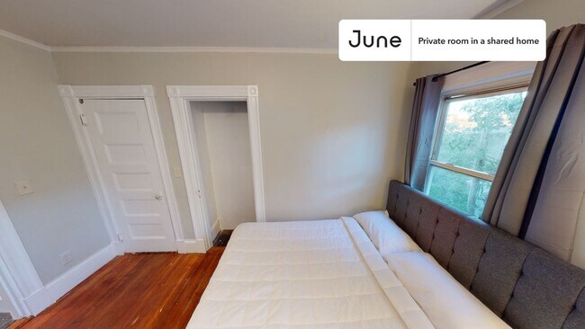 Photo - Room in Shared 5 bed/2 bath home Unit D