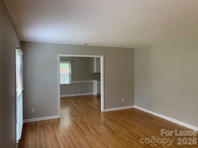 Photo - 1130 Cheddington Dr