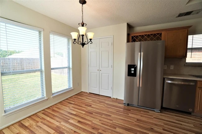 Photo - 137 Magnolia Ln