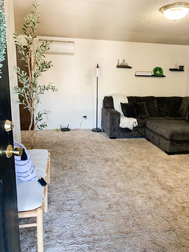 Building Photo - B/1B Pet Friendly Apartment South of BYU Unit 322