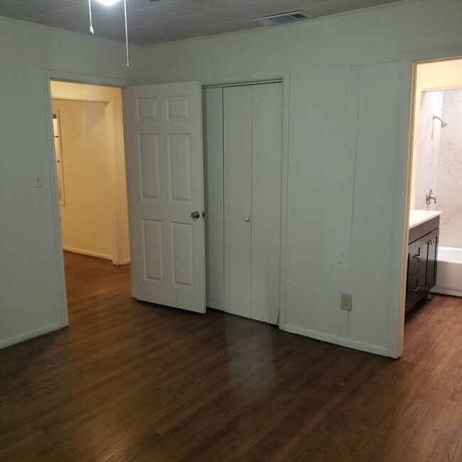 Photo - 908 Porter St