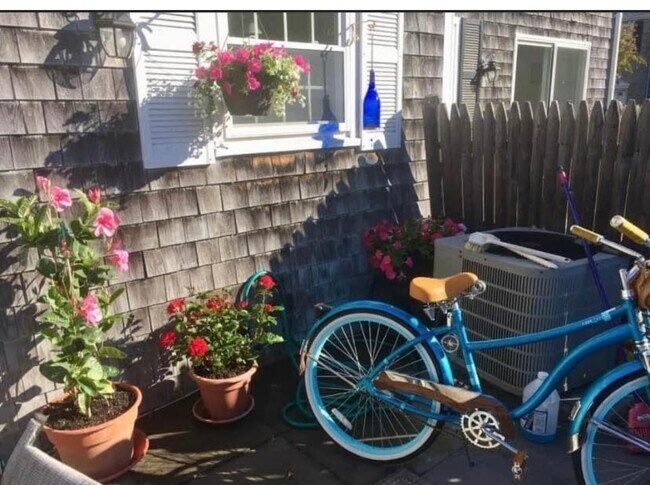 Photo - 5 Louisburg Sq Unidad Heather Zacharakis