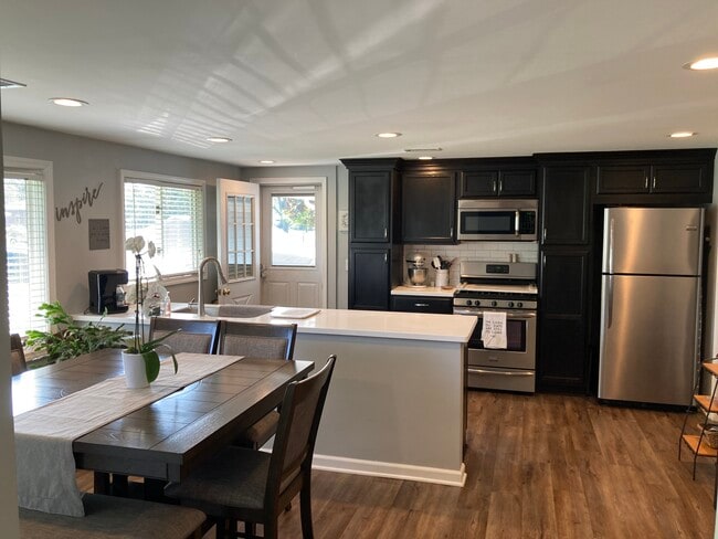 Photo - 165 Thistle Lea