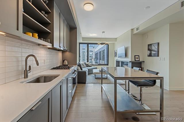 Photo - 1750 Wewatta St Unit 1718