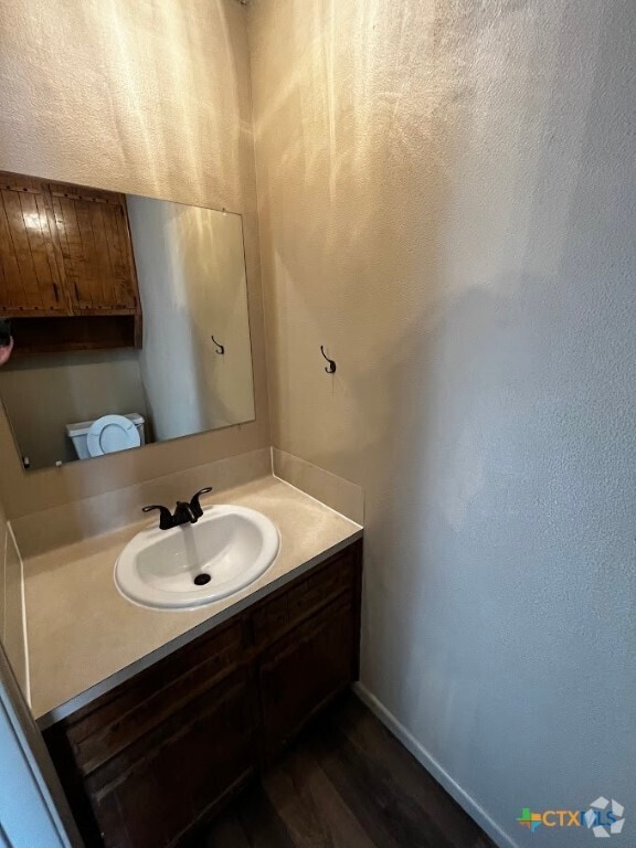 Building Photo - 202 S Walnut St Rental