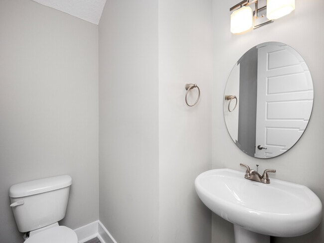 Photo - 786 6th Ave S