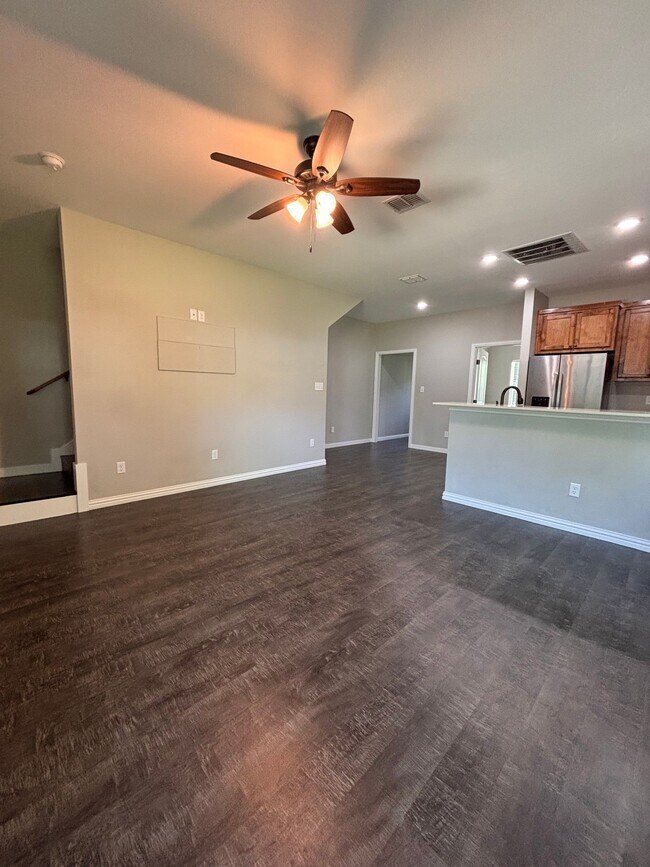 Photo - 1136 W Shirley St