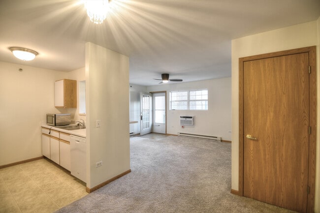 Photo - 410 Cunat Blvd Unit 1B