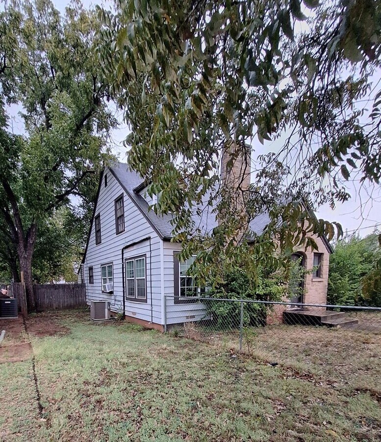 Photo - 3302 S 7th St