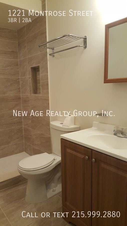 Photo - 1221 Montrose St