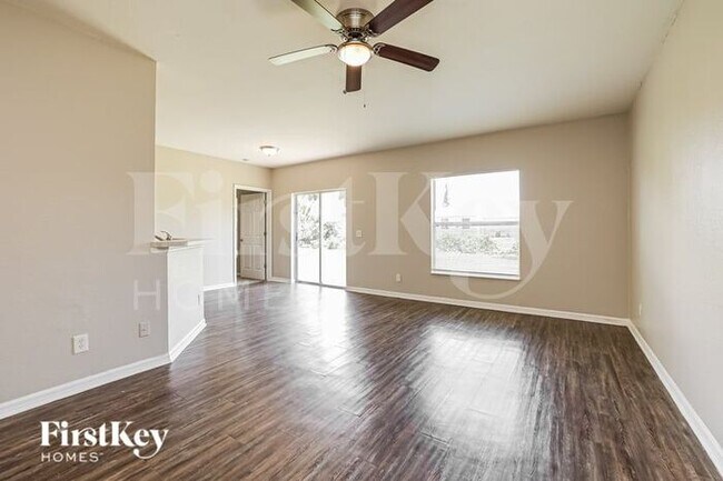 Photo - 2701 Yamada Ln