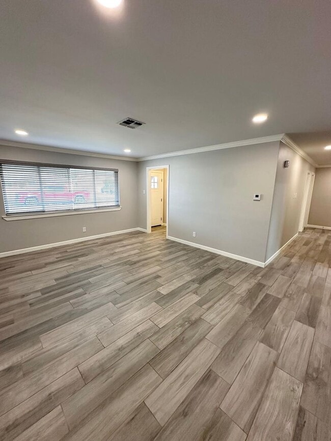 Photo - 3 Bed 2 Bath Ready To Rent ASAP!