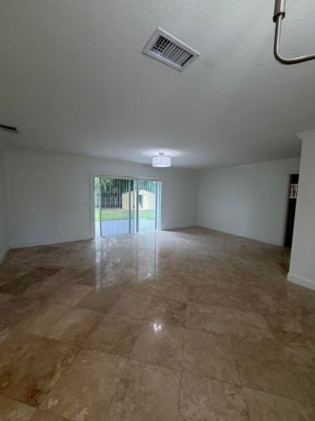Photo - 9209 Southampton Pl