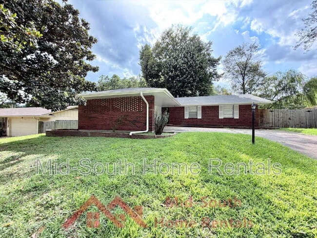 Photo - 3831 Hermitage Dr