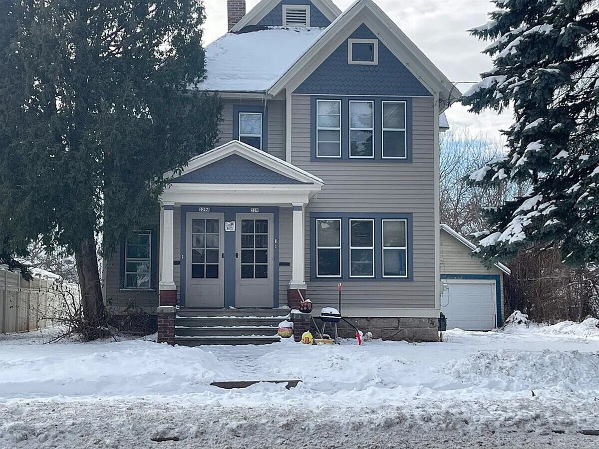 Photo - 229 E Irving Ave Unit 229 A