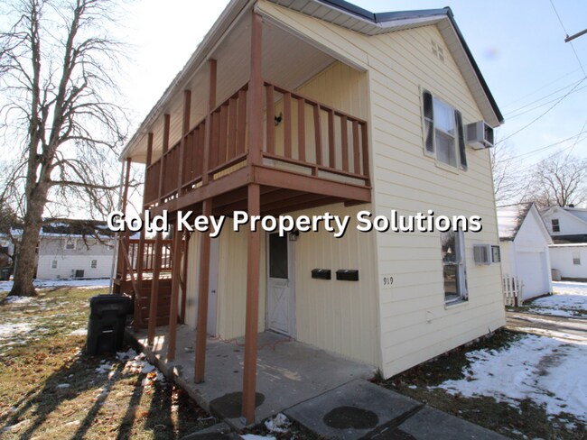 Photo - 919 E 6th St Unidad 919 E 6th St Apt 1