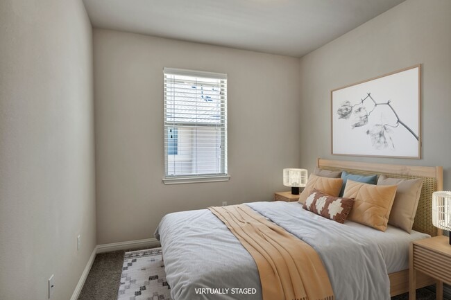 Photo - 13800 Lyndhurst St