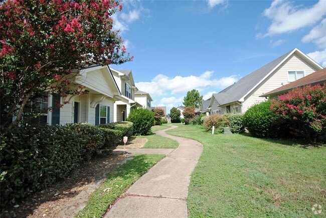 Building Photo - 6363 Provident Green Dr Rental