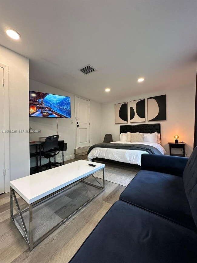 Photo - 501 NE 70th St Unit 3