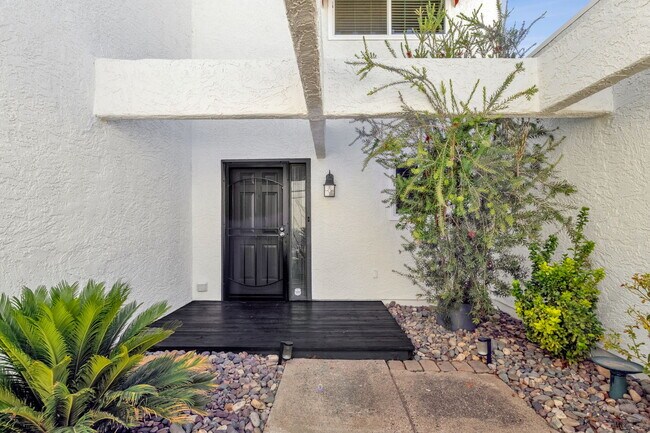 Photo - 13827 North 42nd Pl