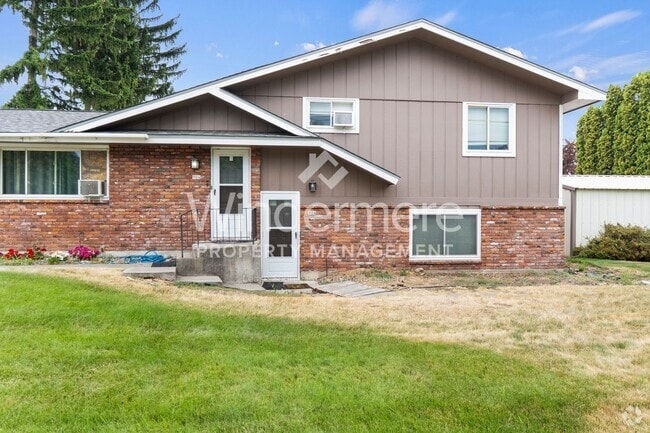Building Photo - Freshly Updated 2 Bed 1 Bath Spokane Valle... Rental