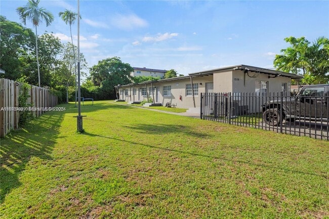 Photo - 12108 NE 5th Ave Unit 1