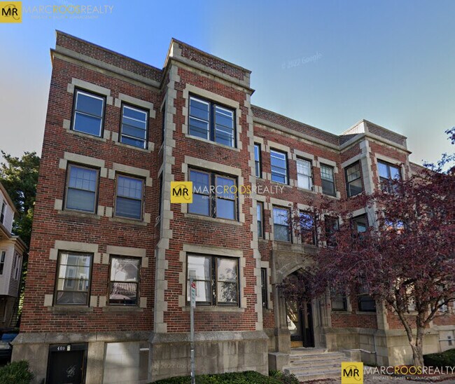 Building Photo - 40 Chester St