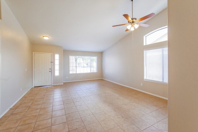 Photo - 6115 W Park View Ln