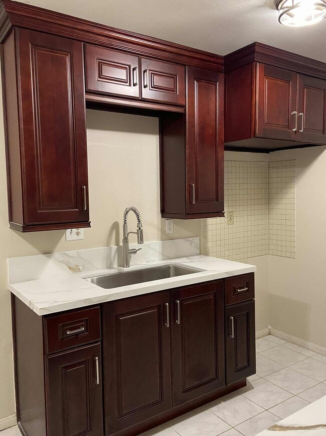 Photo - 4109 W 5th St