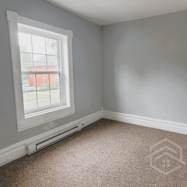 Photo - Convenient 2-Bedroom Upper Unit in Norwich! Unit B