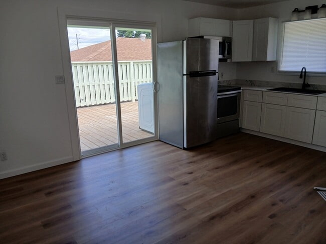 Photo - 388 A S High St