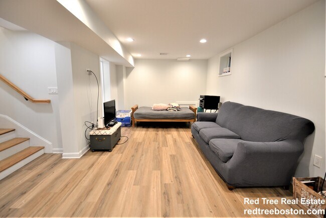 Photo - 179 Putnam St Unit 1