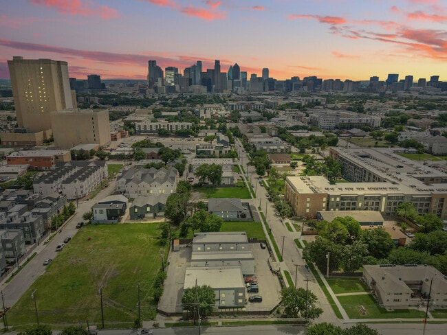 Photo - 4416 San Jacinto St Unit ID1241882P