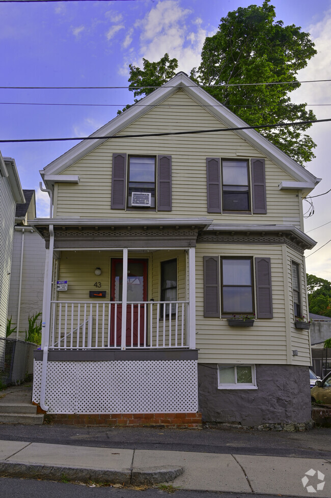 Building Photo - 43 Phillips St Rental