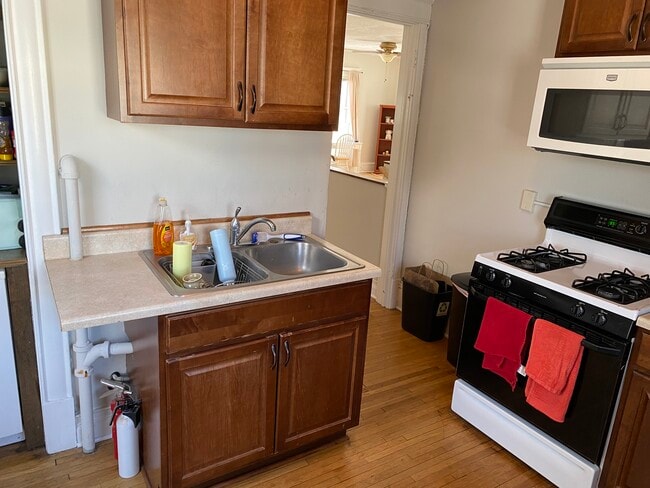 Photo - 2504 Girard Avenue South