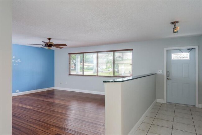 Photo - 818 N 12th Ave