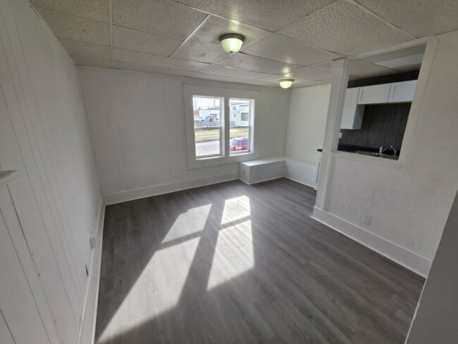 Photo - 50 E Main St