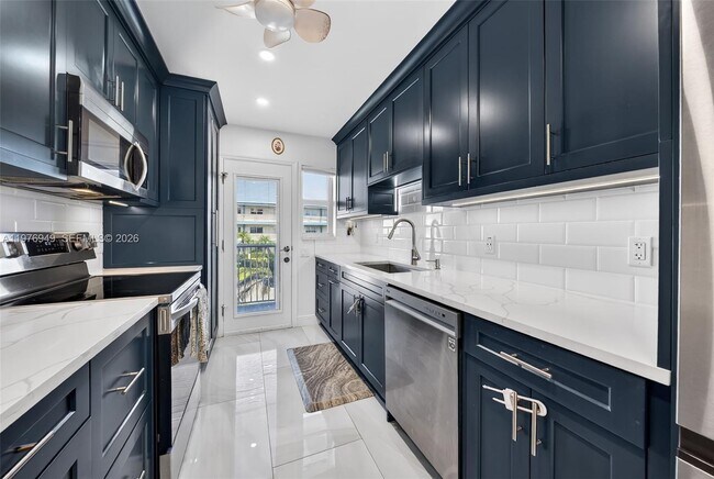 Photo - 3922 NE 166th St Unit S209