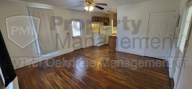 24B N Mulberry St