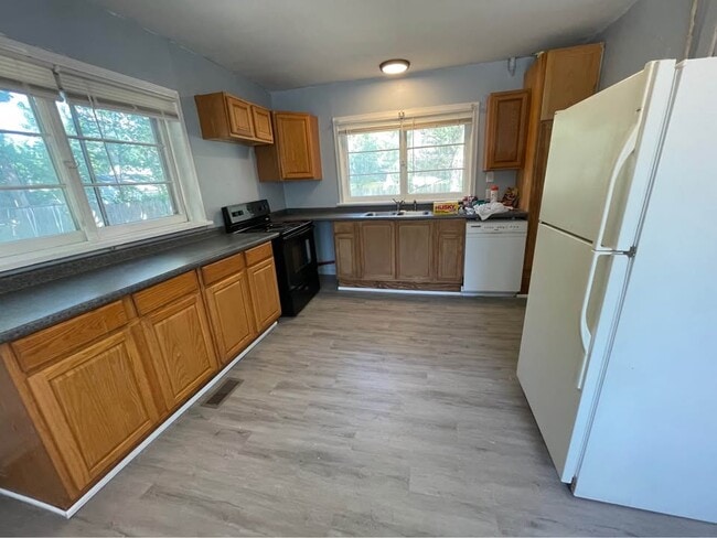 Photo - 518 W Cave Springs Ave