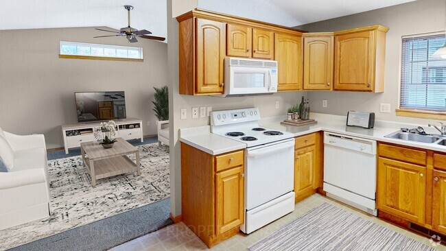 Building Photo - 3523 E 11th St Rental