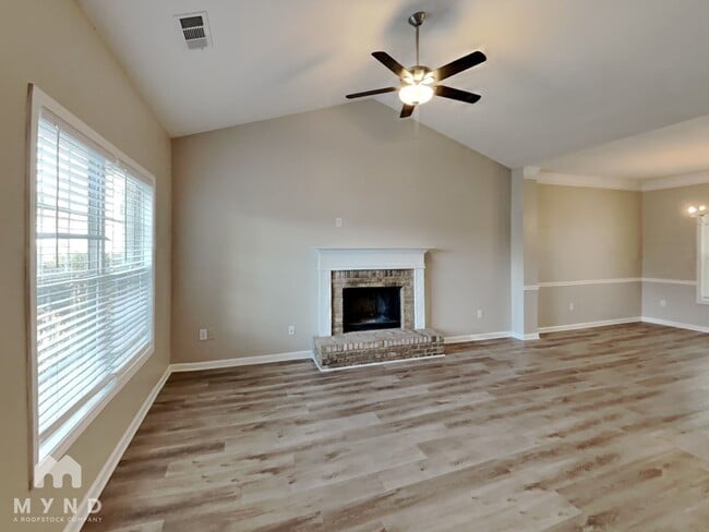 Photo - 3485 Bridle Brook Dr NE