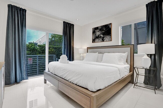 Photo - 1300 Lincoln Rd Unidad SI ID1540442P