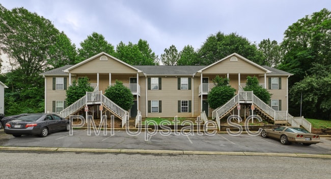 Building Photo - 111 Charlestowne Way Unit C
