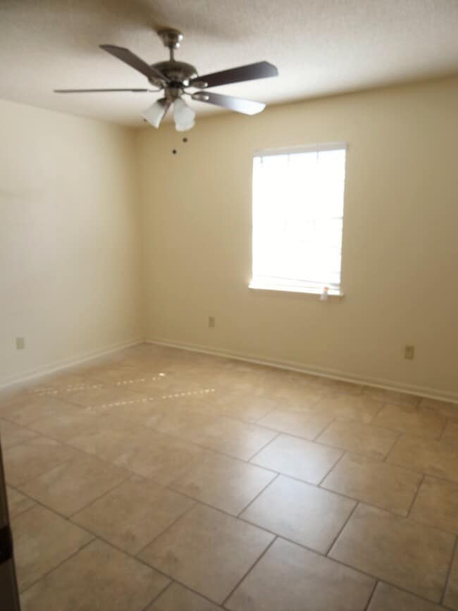 Photo - 1035 Giovanni St Unit 11