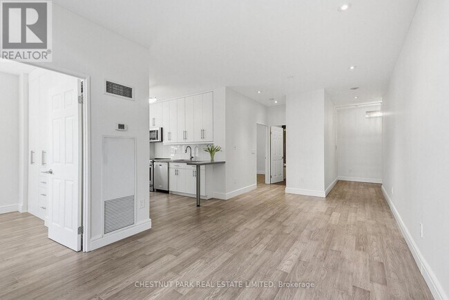 Photo - 225 Merton St Unit 115
