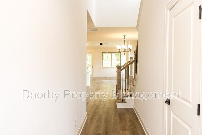 Photo - 1087 Cityscape Vw